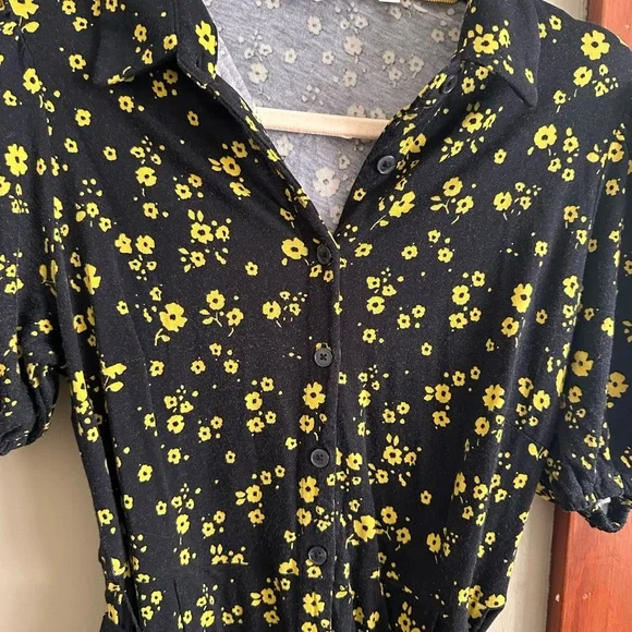 Boden Jersey midi floral shirt dress black with yellow flowers. Belt included - Picture 4 of 5